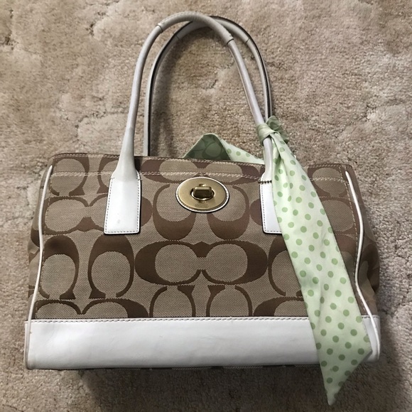 Coach Handbags - COACH Tote Hampton Signature Madeline